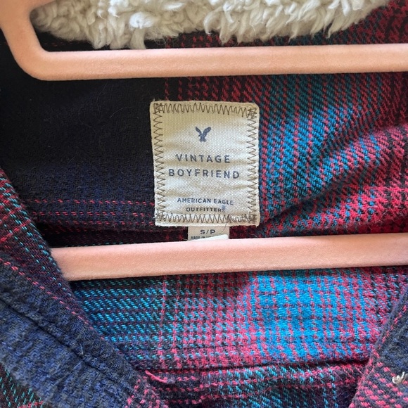 FREE American Eagle plaid flannel shirt with faux fur lined hood - 100% cotton - Picture 2 of 7